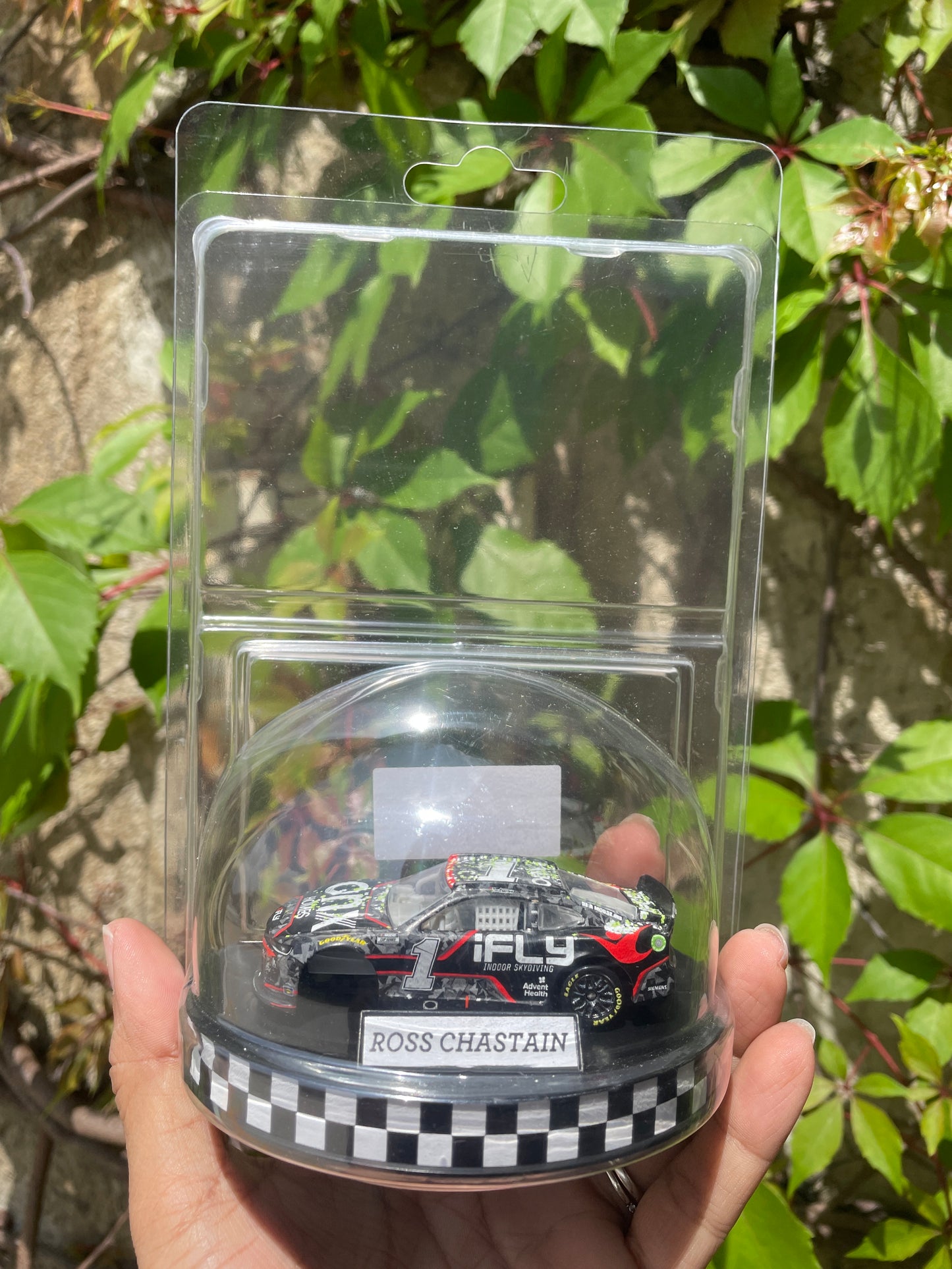 Carro Nascar - Ross Chastain - escala 1:64