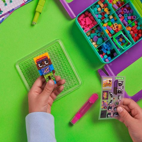 Estudio Pixobitz Exclusivo paquete de creador con 500 cuentas de fusible de agua, decoraciones y accesorios, hace creaciones 3D y 2D sin calor, artes y manualidades, juguetes para niños