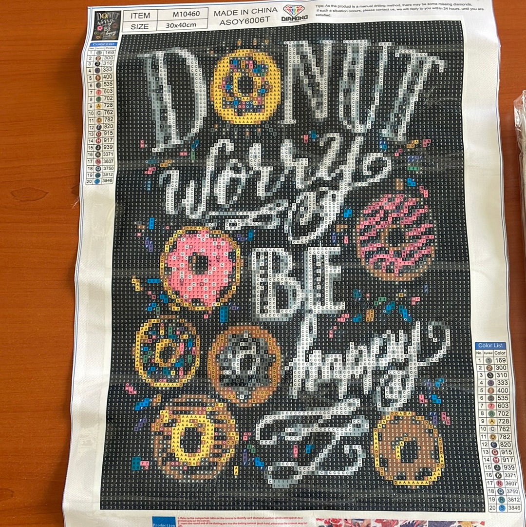 Donut worry be happy- Diamond painting