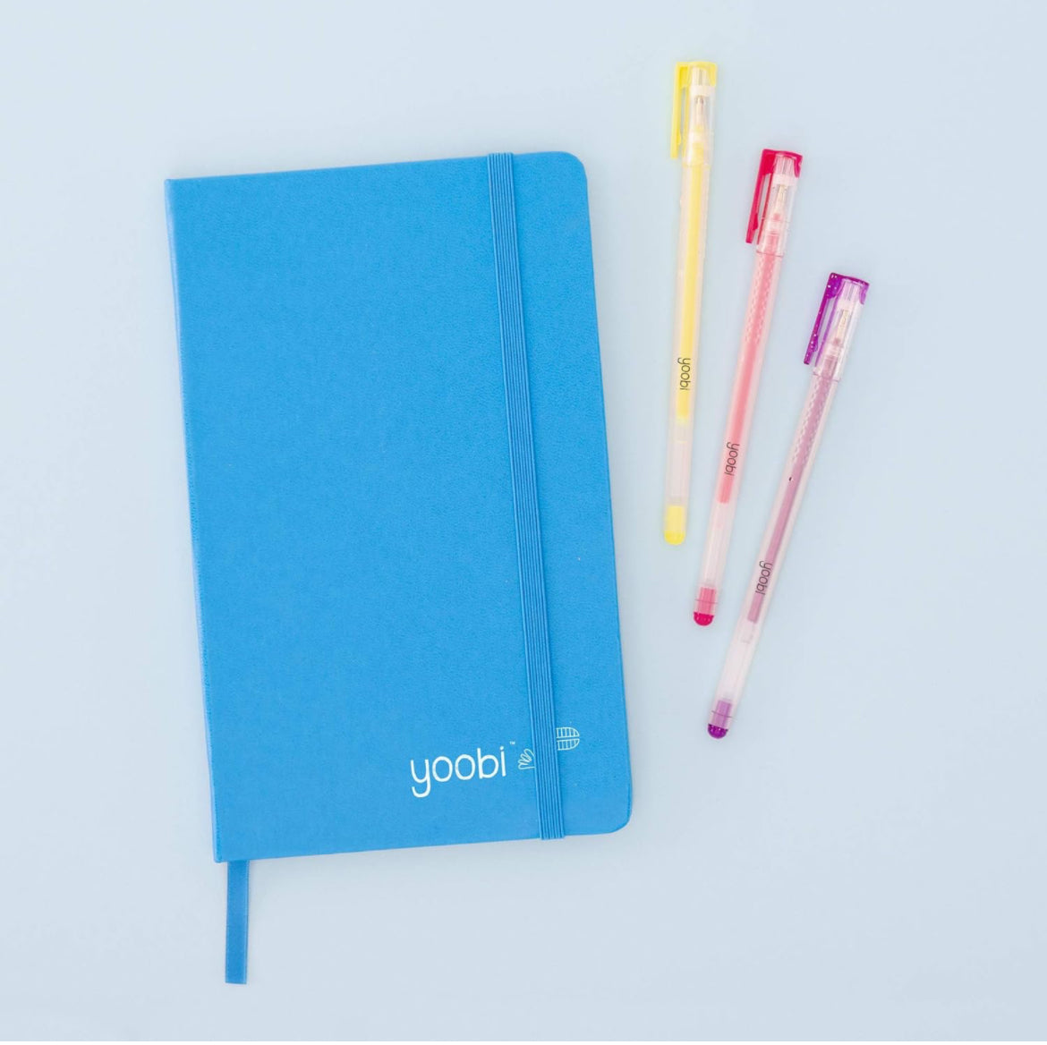Yoobi Blue Journal | Cuaderno de tapa dura duradero con cierre elástico | Reglado por la universidad, 80 hojas forradas | Perfecto para escritura, escuela, trabajo, listas | Usted compra, Yoobi da | 5,2" x 8,5"