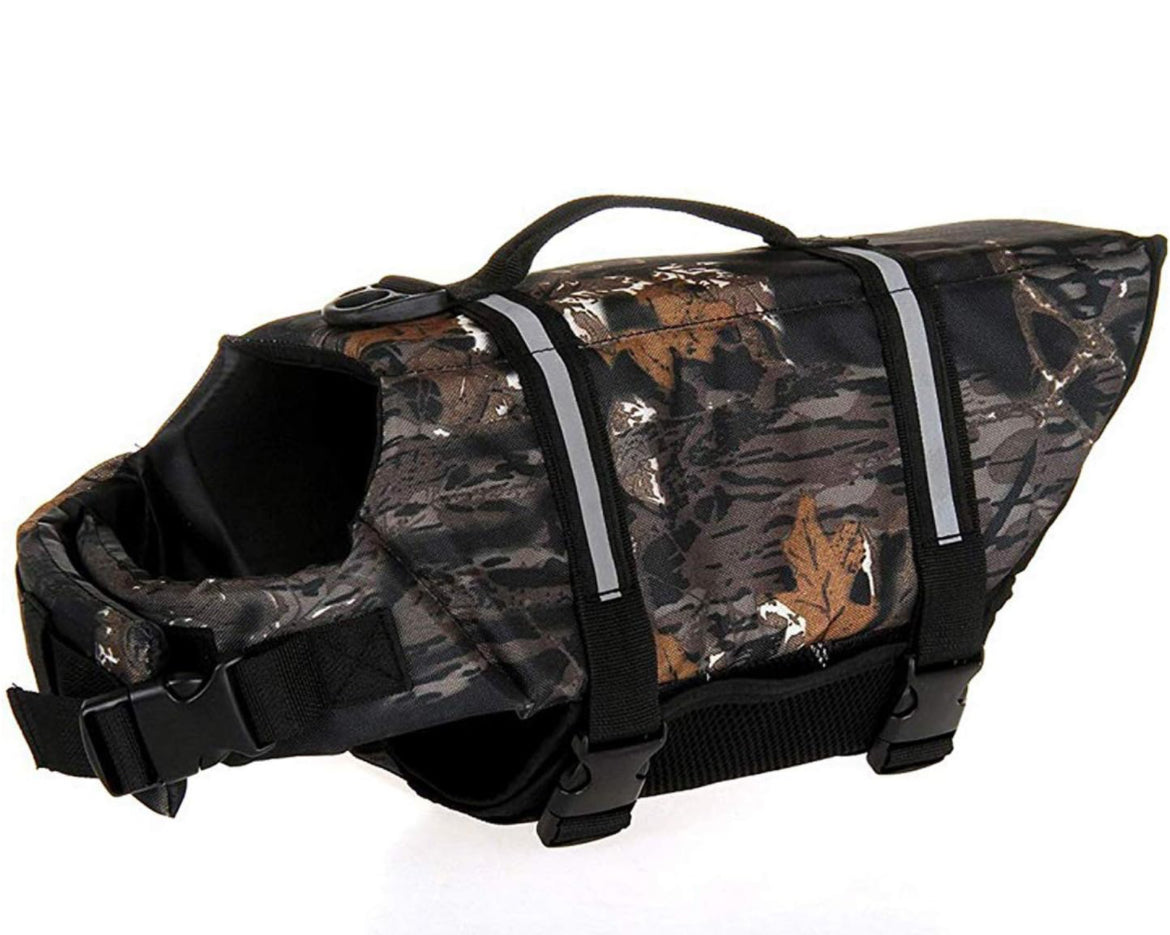 GabeFish Chaleco salvavidas para perros Chaleco Ropa de seguridad Collar Arnés Salvador de mascotas Conservación de natación Tira reflectante Traje de baño BlackCamo XS