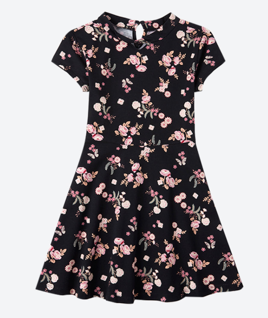 Vestido floreado- children’s place- talla M (7/8)