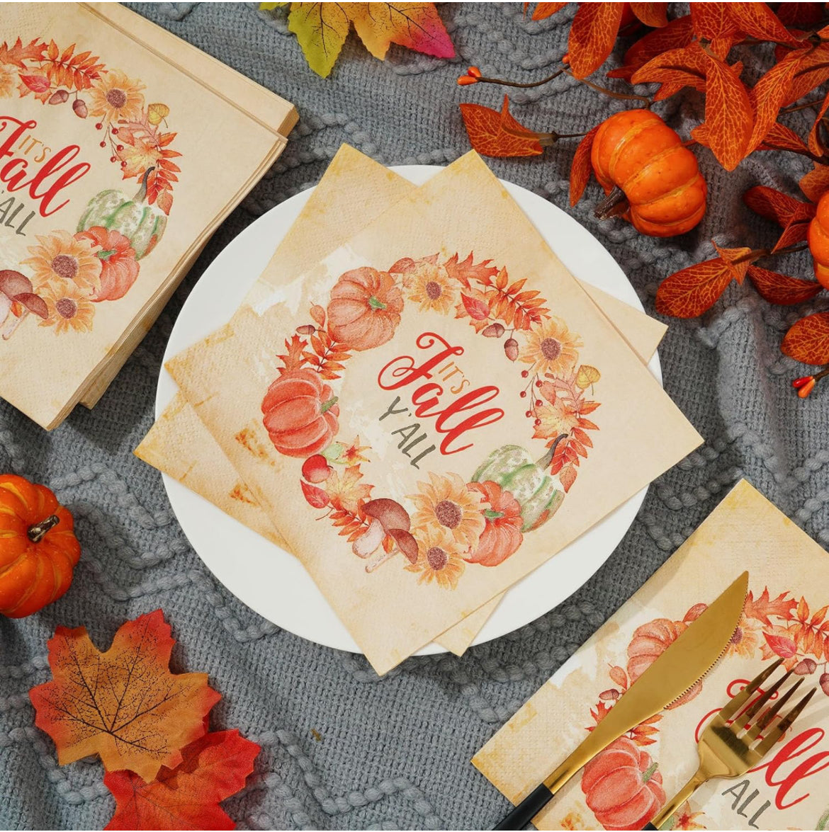 Homlouue 100 servilletas de otoño, 3 capas de corona de otoño con texto en inglés "It's Fall Y'all", servilletas de papel de Acción de Gracias, servilletas desechables de hojas de calabazas para decoraciones de Acción de Gracias, decoración de cena