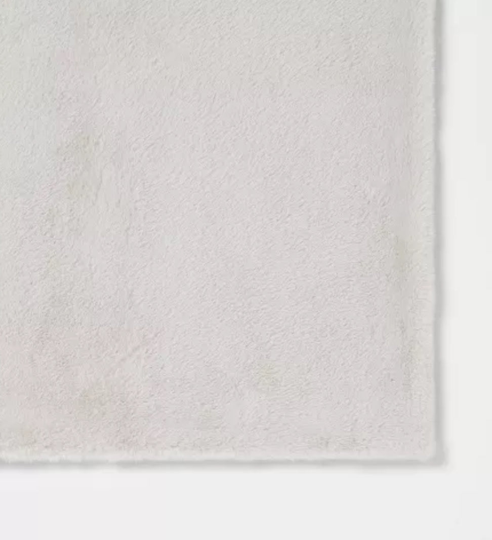 Manta de piel sintética de conejo - Threshold™ gris suave