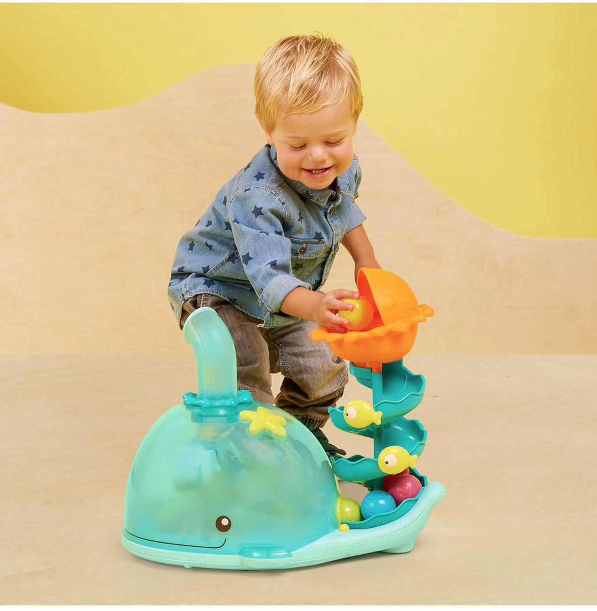 B. toys - B. play- Popper musical de ballena con luces - Desarrollo sensorial y motor fino - Juguete para bebé con 4 bolas - Bebés, niños pequeños, ballena amapola- 9 meses +
