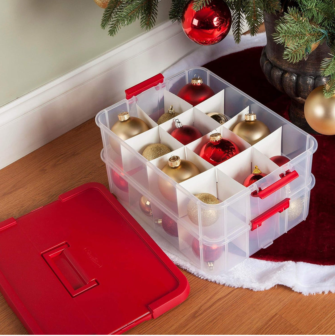 Caja de almacenamiento Stack & Carry de brightroom .Caja de 2 niveles para adornos, con asa y tapa roja, caja transparentes (2 unidades) ( capacidad 24 adornos )