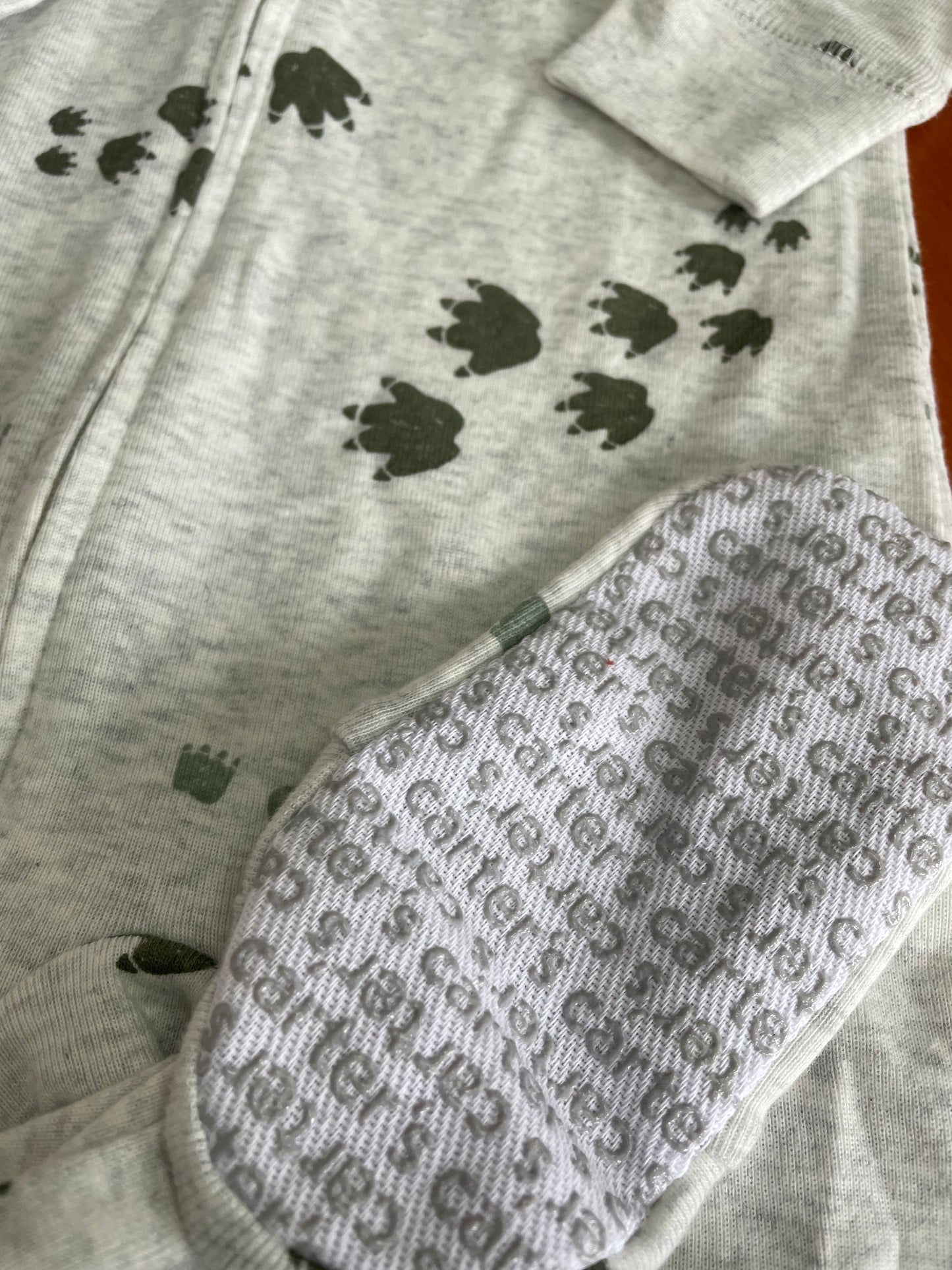 Pijama Dinosaurio- Carters - talla 12m