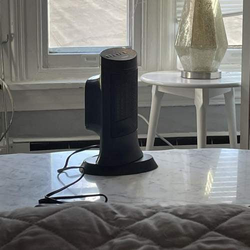 Calentador de torre compacto de cerámica digital Honeywell negro