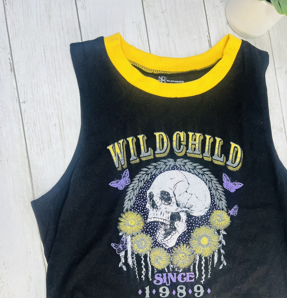 Blusa tipo Camiseta sin mangas negra Wild Child con gráfico de calavera - No Boundaries - talla XXL Juvenil (19) - talla S adulto