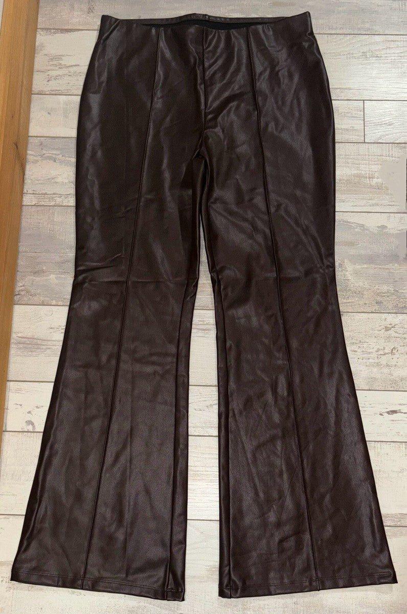 Pantalones de tiro alto de cuero sintético -A New Day -talla 1X