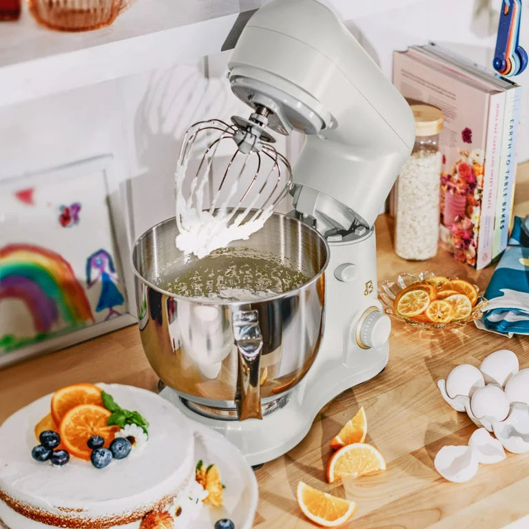 Hermoso mezclador de soporte de 5.3 Qt, ligero y potente con cabeza inclinable, glaseado blanco de Drew Barrymore