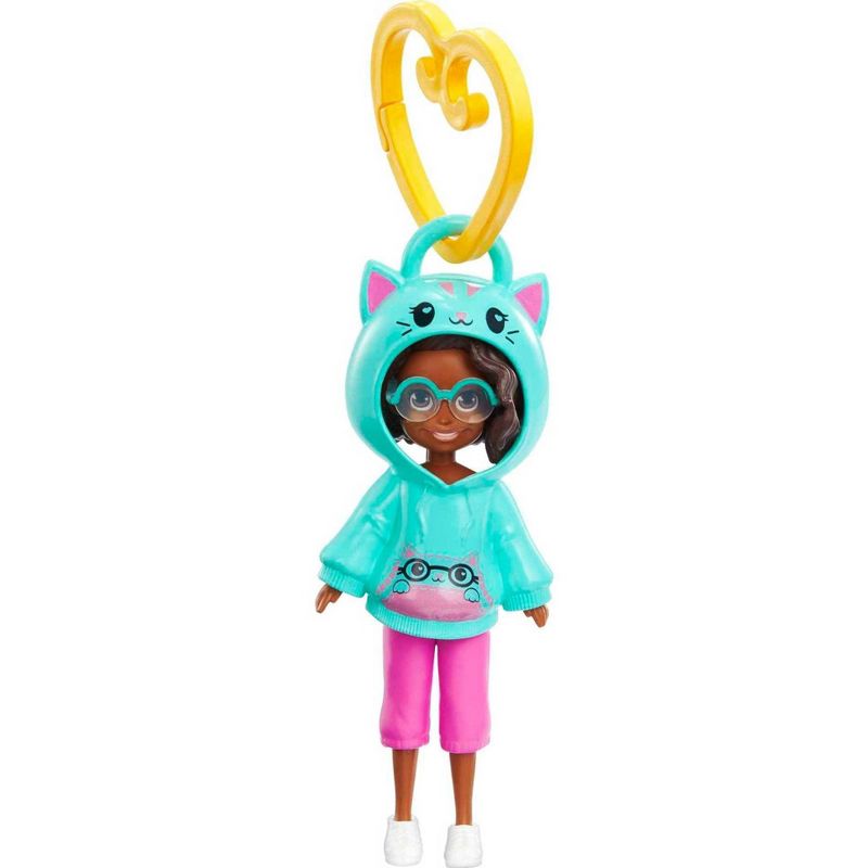 Polly Pocket Friend Clips Shani Doll con sudadera con capucha de gato y clip en forma de corazón