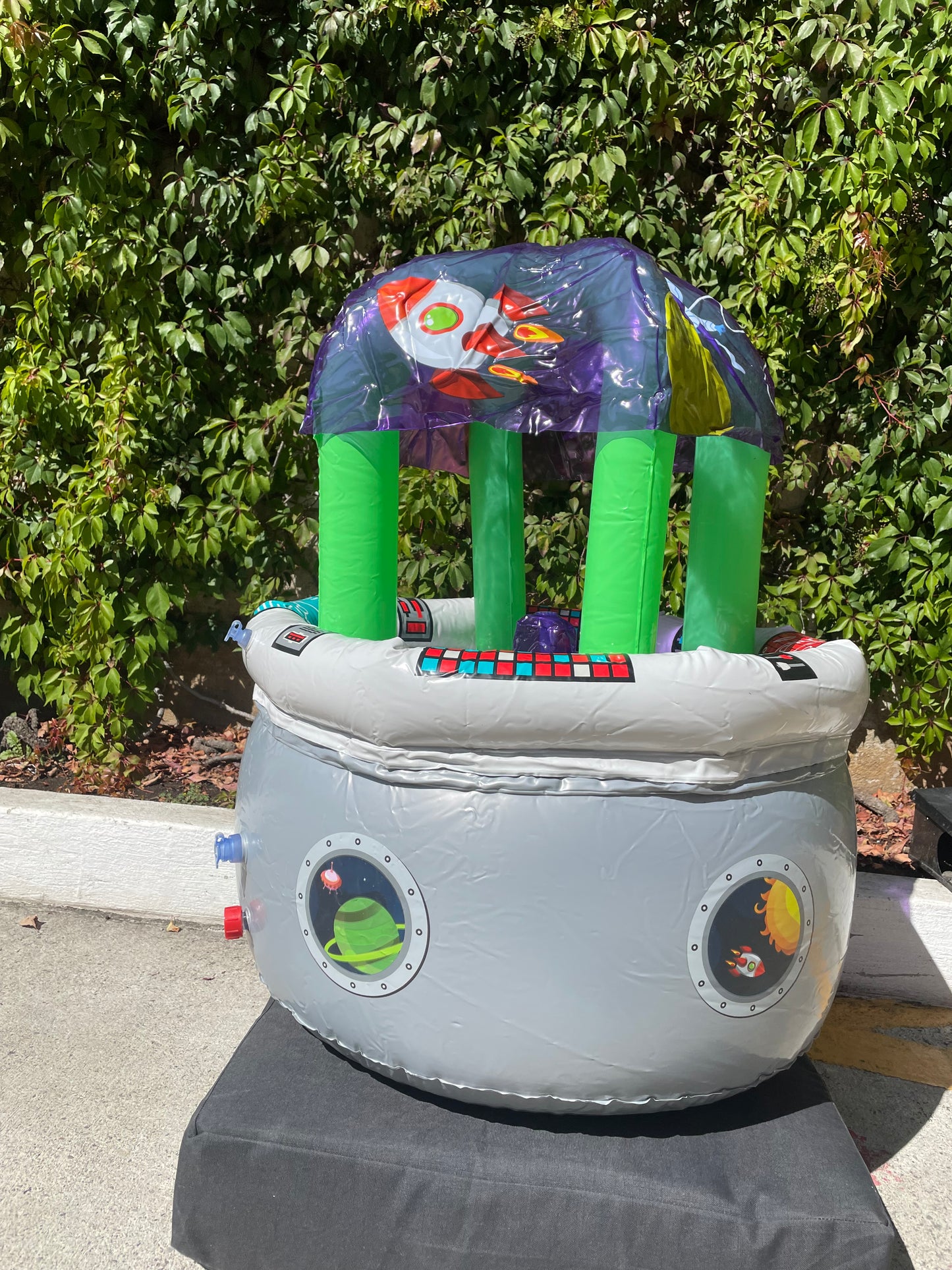 Mesa freática inflable Play Day para estación espacial de 10 piezas contiene hasta 5,1 galones