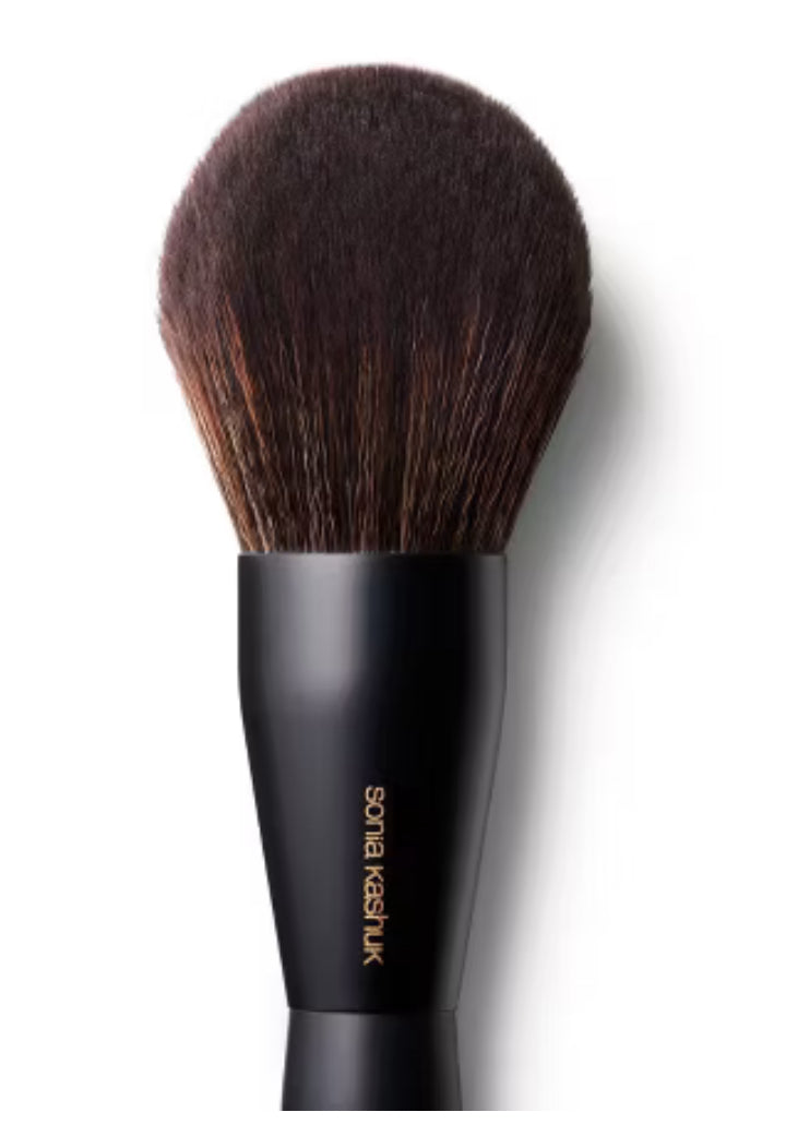 Sonia Kashuk™ Brocha profesional grande para maquillaje en polvo n.º 100