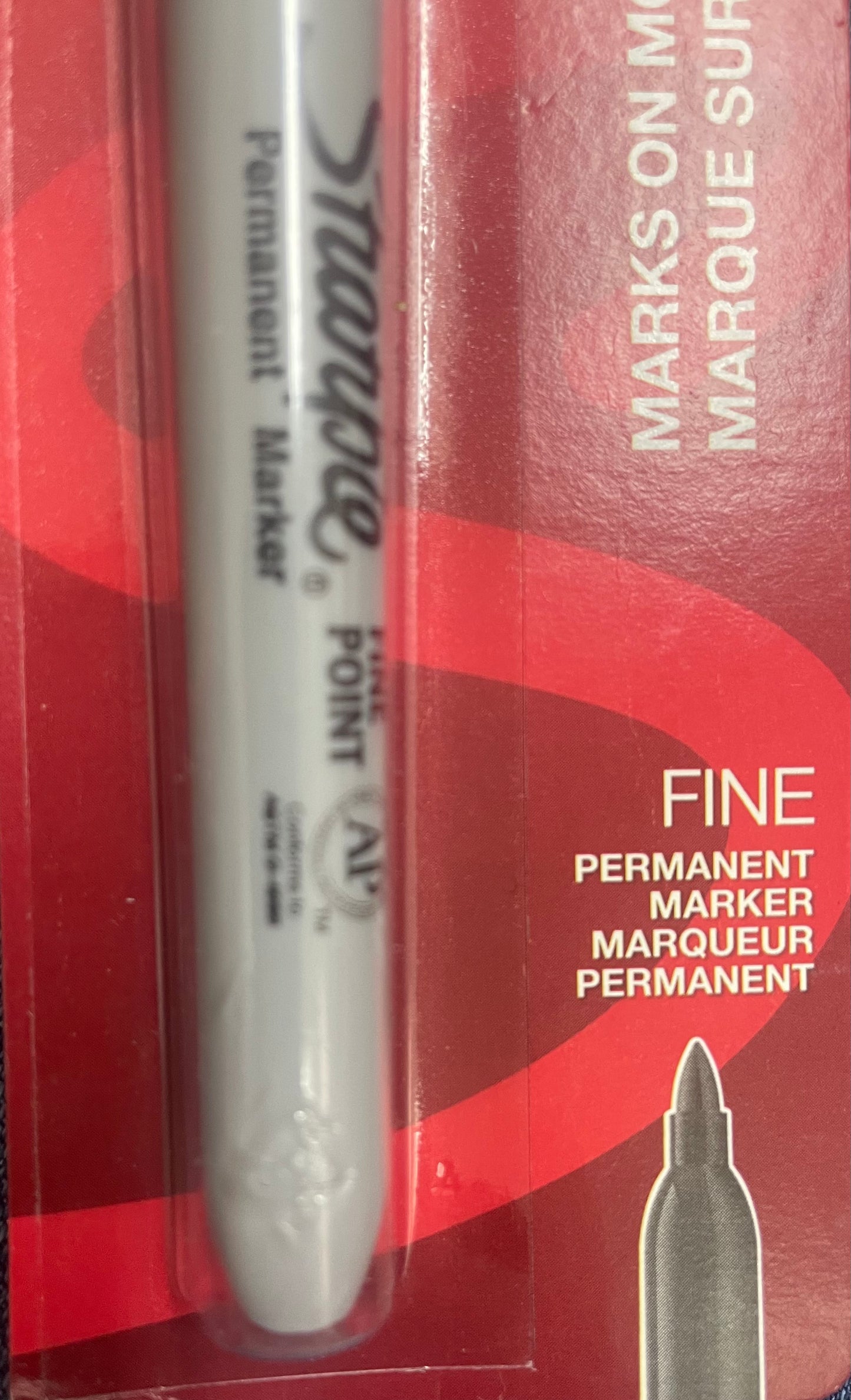 Marcador permanente Sharpie con punta fina