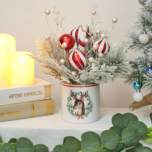 Decoración de mesa de Navidad de 12 pulgadas en maceta de cerámica con aguja de pino flocado de bayas blancas y rojas, adornos decorativos para árbol de vacaciones, mesa, centro de mesa