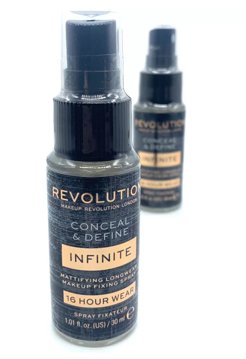 Revolution Conceal & Define Infinite 16hr Spray fijador de maquillaje 30 ml