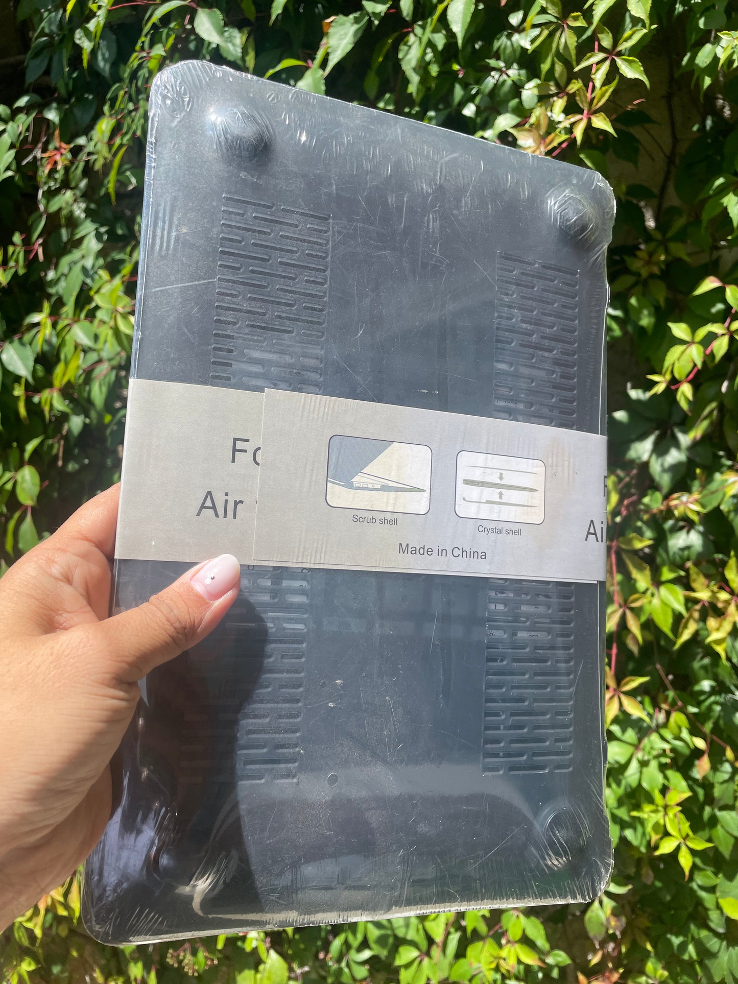 Protector para computadora 
Mac book Air 11.6 “ 
Duro