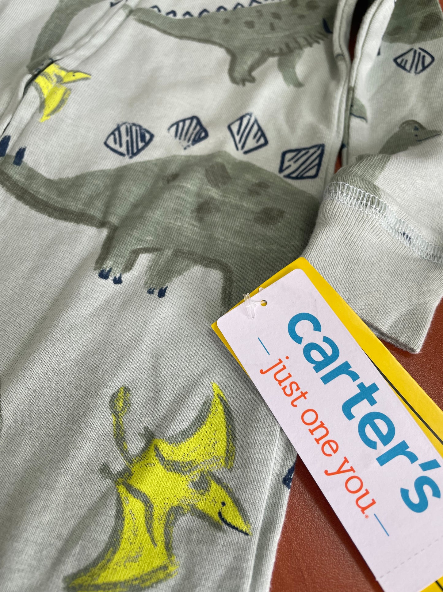 Pijama Dinosaurio- Carters - talla 12m