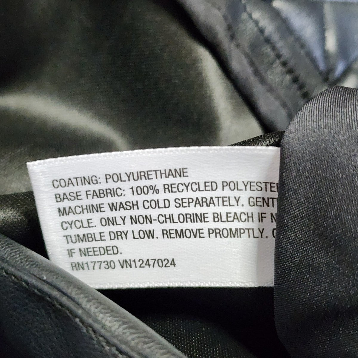 Pantalones tipo Cargo -  Liso -  Negro - cuero sintético- Mujer Talla 14