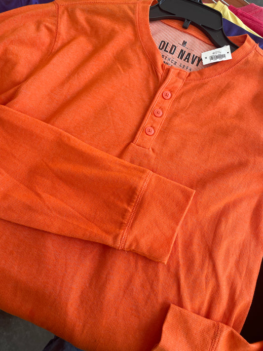 Playera manga larga y cuatro botones - Old Navy - talla M