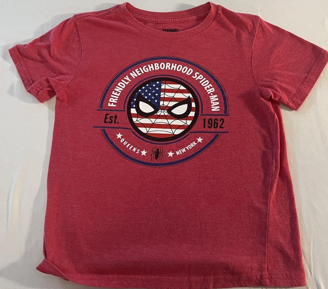 Playera roja  -The Friendly Neighborhood Spider-Man- Marvel - talla M