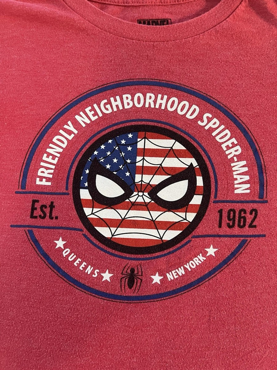 Playera roja  -The Friendly Neighborhood Spider-Man- Marvel - talla M