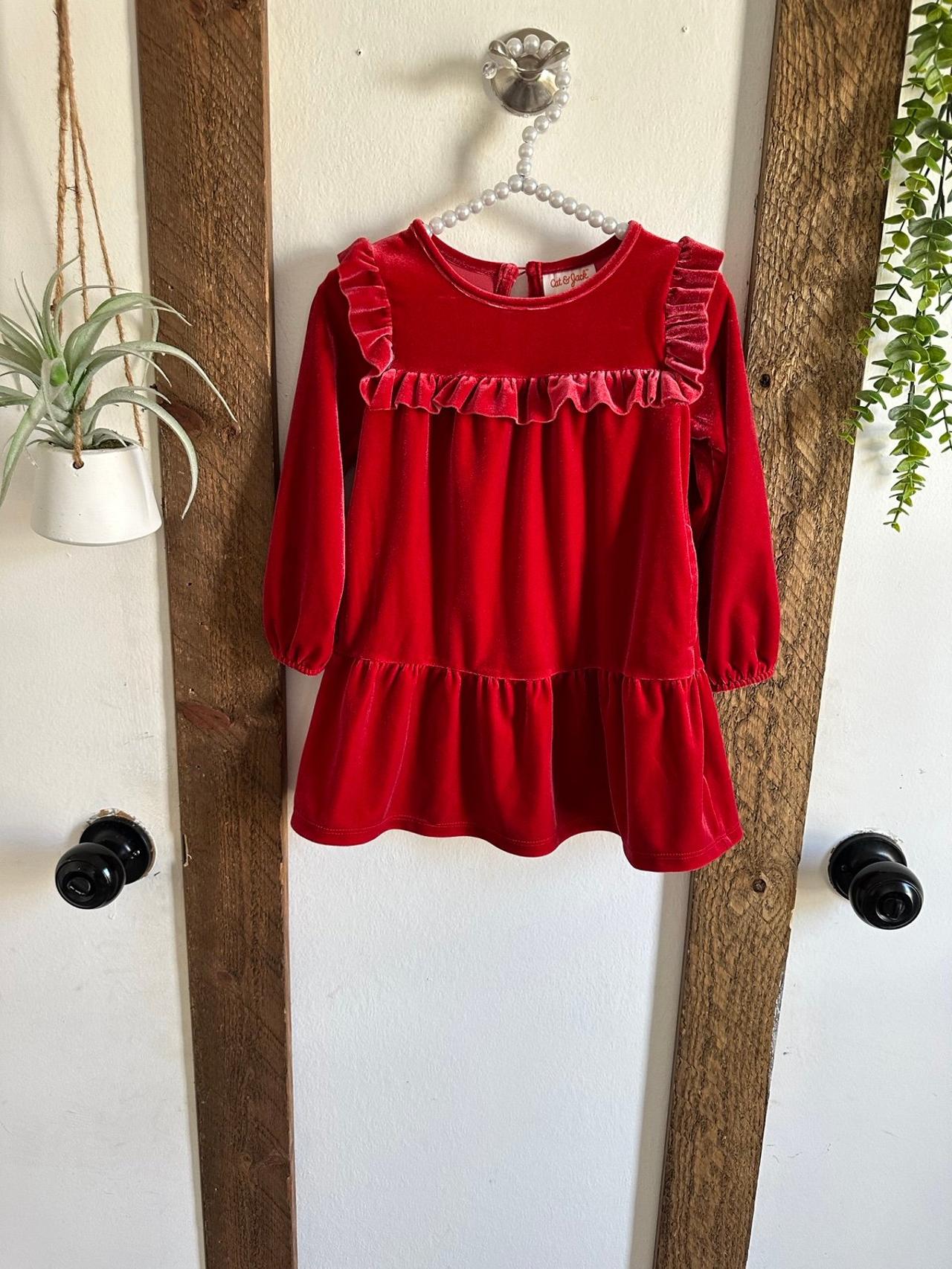 Vestido de terciopelo rojo con volantes - Cat & Jack - Vestido de terciopelo rojo para niña - talla 5T