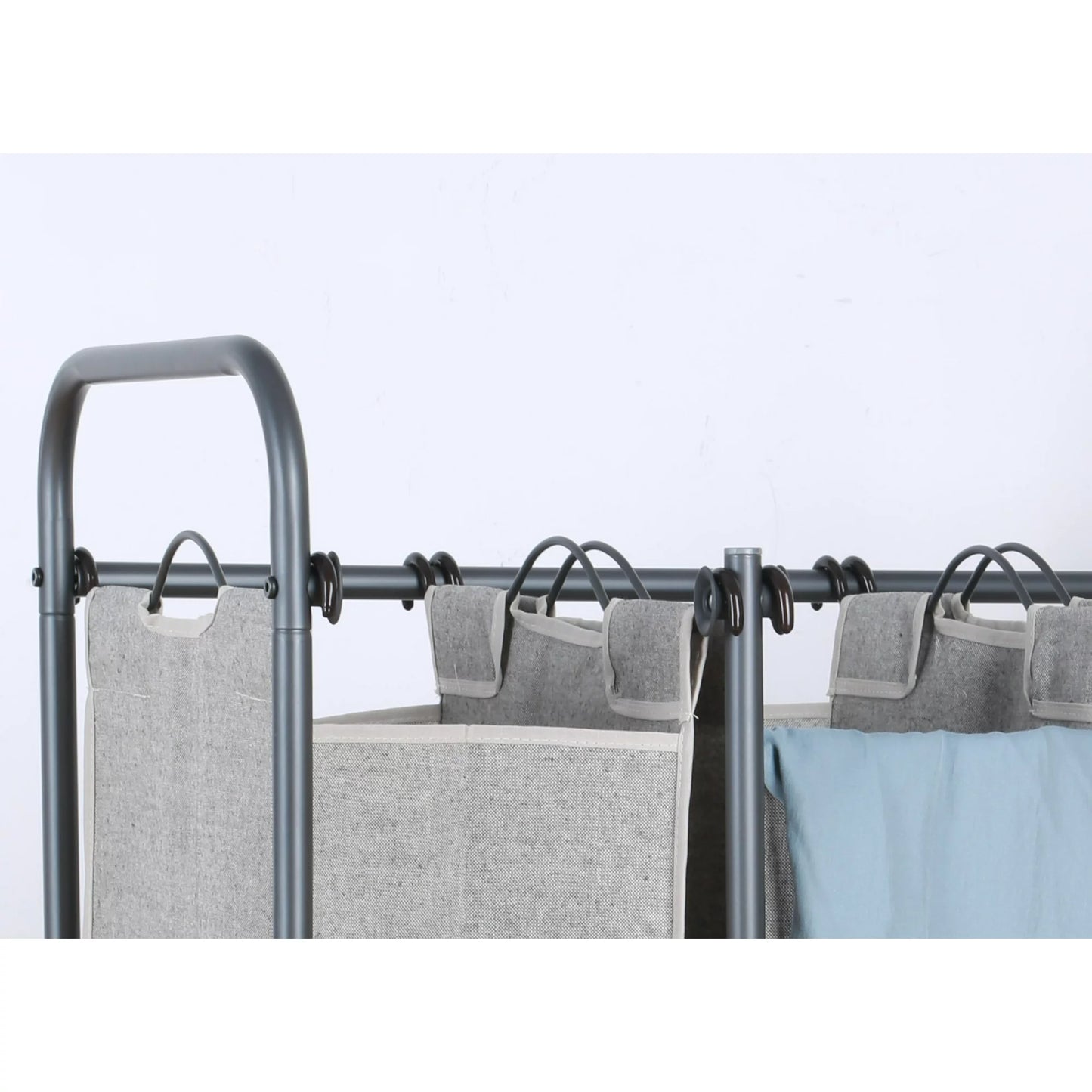 Better Homes & Gardens Gunmetal Grey Rolling 3 Bag Laundry Sorter- carro auxiliar para lavanderia