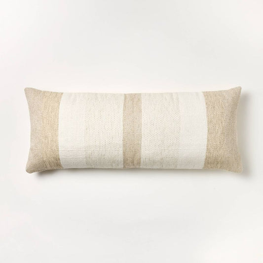 Almohada lumbar tejida de gran tamaño crema/neutral - Threshold™ diseñada con Studio McGee