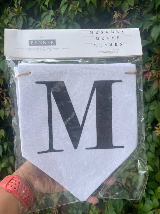 Banner de boda MRS & MRS, MR & MR, MR & MRS tela de arpillera blanca cordel 81"