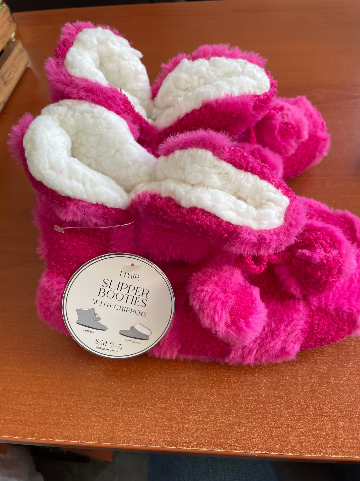 Pantuflas bota- cuadros - rosa y blanco  talla S/M (5-7)