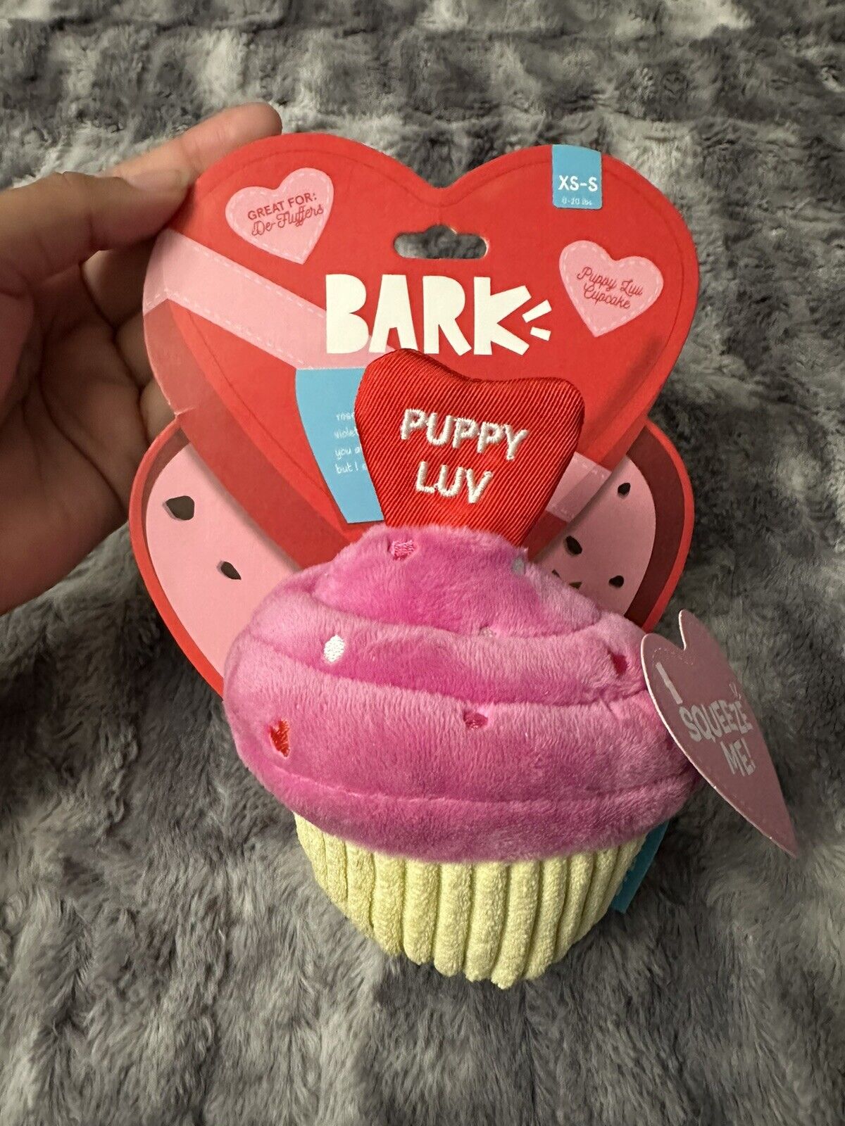 Juguete de peluche ""Puppy Luv Cupcake"" para perro