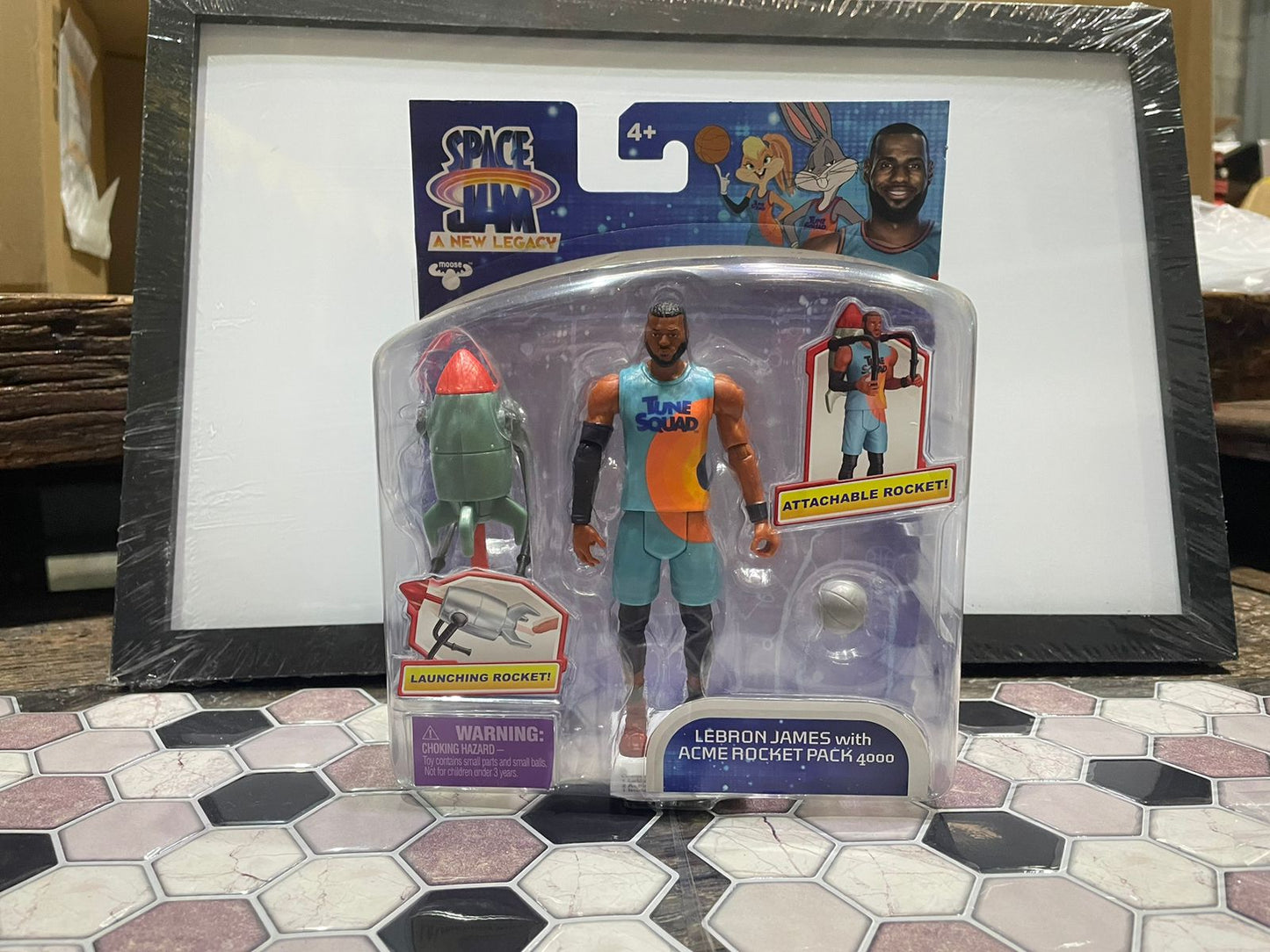 Figura de Space Jam (Lebron James Naranja)